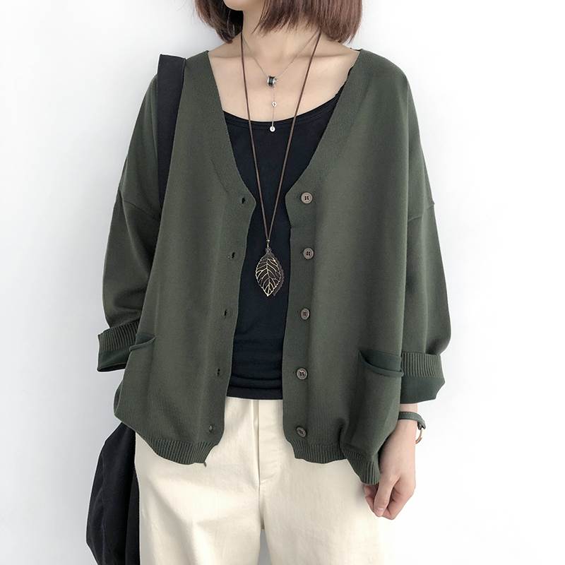 【P2倍&クーポン有】Vネック カーディガン トップス レディース 個性的 秋 裾ワイド 長袖 襟なし 羽織り 前開き 伸縮性 ボタン カラバリあり ブラック ベージュ ネイビー ブラウン マスタード 秋カラー 無地 ゆったり フリーサイズ 学校 職場 ガーデン 外出 体型カバー