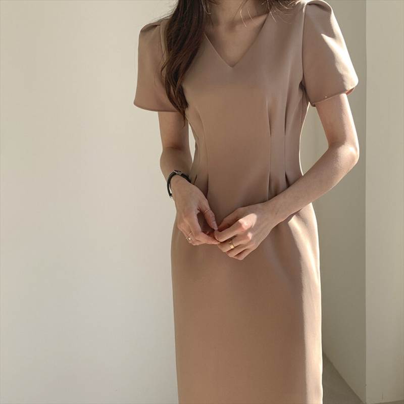 【P2倍&クーポン有】スリム タイト ワンピース レディース 個性的 春 夏 秋 冬 オールシーズン ミモレ丈 半袖 Vネック ウエスト ブラック ベージュ 無...