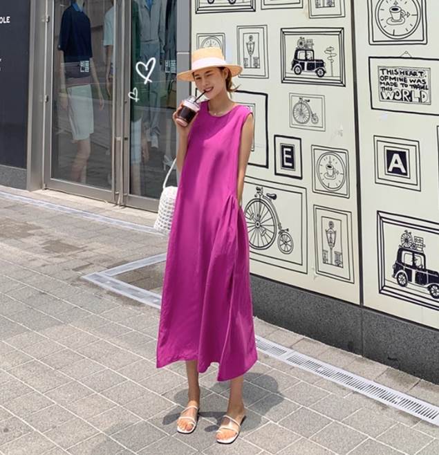 【全品P3倍　5月末まで】ノースリーブ Aライン ワンピース レディース 個性的 夏 ミディアム丈 マキシ丈 お尻カバー ポッコリお腹カバー 袖なし 腕出し ラウンドネック ツヤ感 パープル 無地 サイズ豊富 S M L XL 薄手 イベント リゾート 旅行 体型カバー 1枚で決まるのサムネイル
