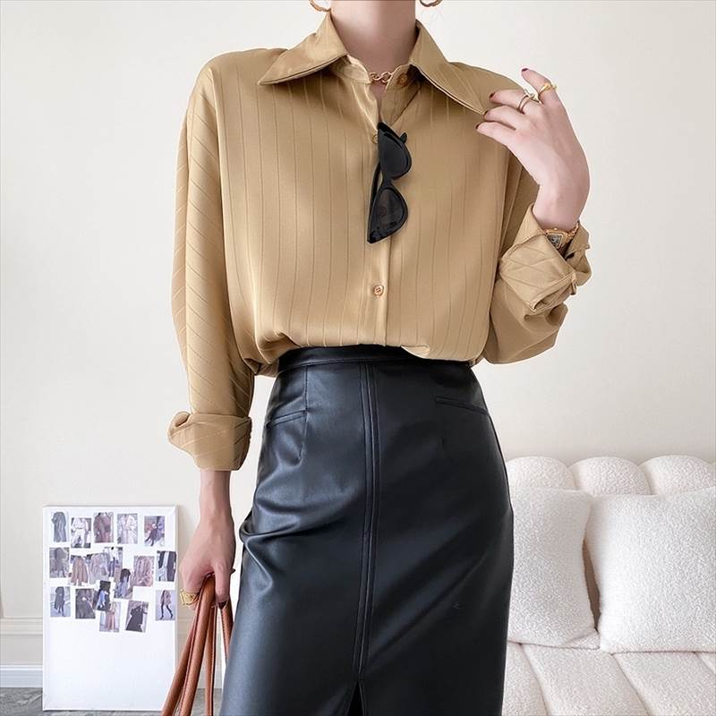 Long-Sleeved - 【P2倍&クーポン有】きれいめ レディース 長袖 シャツ ブラウス 柄シャツ 裾長め お尻カバー 裾イン 裾ラウンド ドロップショルダー 襟付き 大きな襟 デカ襟 ビッグカラー 前開き 落ち感 ベージュ 柄あり ストライプ 大きめ ゆったり フリーサイズ オフィス 職場