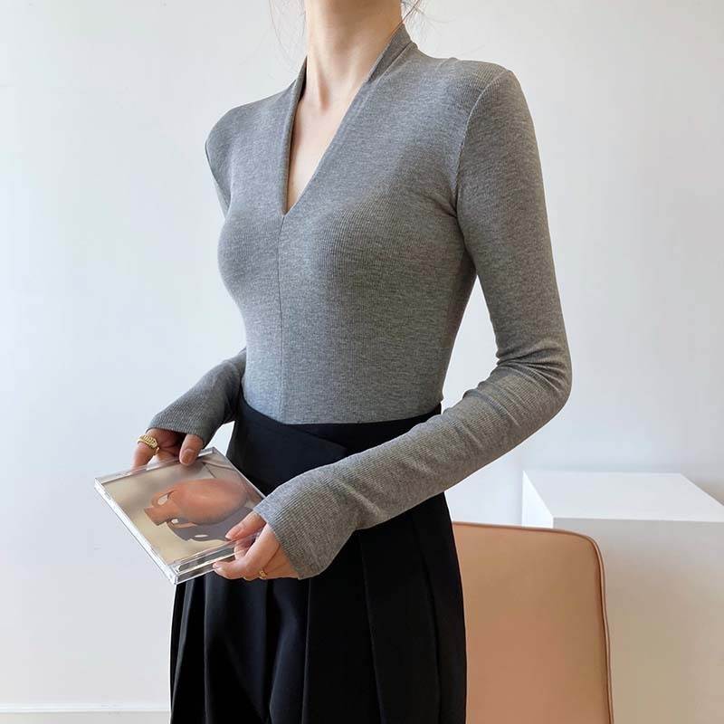 【P2倍&クーポン有】トップス Tシャツ カットソー 春 秋 冬 長袖 Vネック スリム タイト ブラック グレー ホワイト 無地 M L オフィス 学校 大学 イベント 旅行 ガーデン レストラン コンサート ライブ 外遊び 外出 体型カバー 普段使い 日常使い 楽ちん 着回し デイ