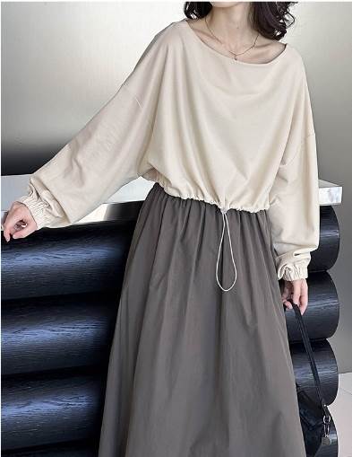 【P2倍&クーポン有】トップス シャツ ブラウス カットソー プルオーバー 秋 ショート丈 短丈トップス 長袖 ふわ袖 ぽわん袖 ボリューム袖 ラウンドネック 襟なし デコルテきれい 鎖骨きれい オーバーサイズ ハイウエスト 肩だし オフショルダー カラバリあり ブラッ