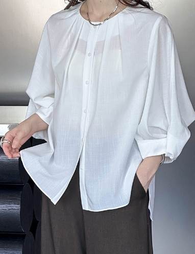 【P2倍&クーポン有】トップス レディース シャツ ブラウス 白シャツ 白トップス 秋 ミドル丈 普通丈トップス お尻カバー 七分袖 二の腕カバー ふわ袖 ぽわん袖 ランタンスリーブ ラウンドネック 襟なし ノーカラー 鎖骨きれい 前開き オーバーサイズ 透け感 ドレープ