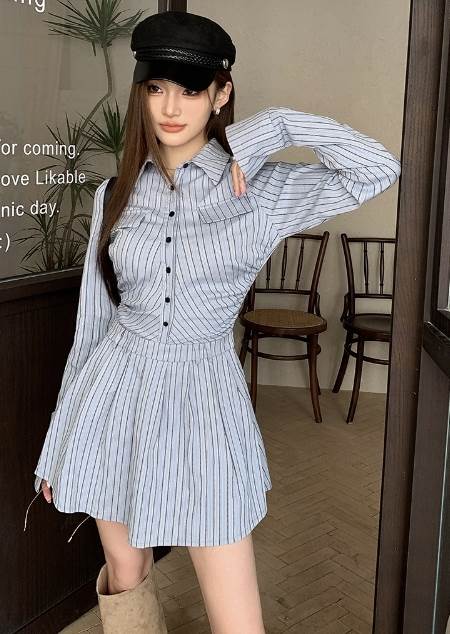 【P2倍&クーポン有】レディース シャツワンピース フレアワンピース 秋 ミニ ひざ上 長袖 萌袖 襟付き フレア スリム Aライン ブルー 青 くすみカラー ...