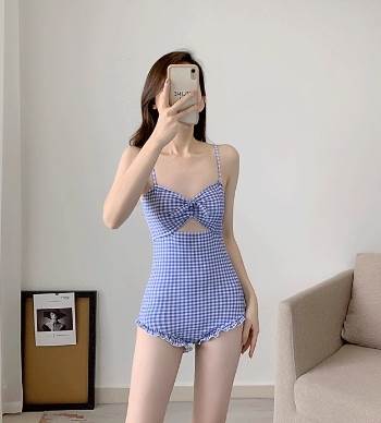 【P2倍&クーポン有】水着 スイムウェア レディース ワンピース 体型カバー ノンワイヤー パッド付き フリル 穴あきデザイン かわいい 大人可愛い シンプル カジュアル ナチュラル 華やか おしゃれ お洒落 ベーシック フェミニン ヘルシー チェック 格子 リゾート 旅