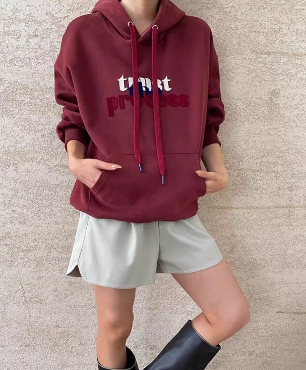 【P2倍&クーポン有】トップス レディース トレーナー スウェット パーカー フーディー 白トップス 秋 冬 普通丈トップス 長袖 二の腕カバー ドロップショルダー ストレート オーバーサイズ ふっくら ポケット カラバリあり グレー 灰色 ネイビー ワイン