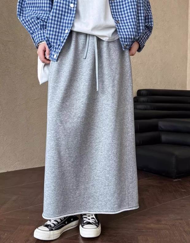 樂天商城 - 【P2倍&クーポン有】スカート ボトムス レディース スウェット 秋 ひざ下 ロング丈 Aライン ハイウエスト ウエストゴム 落ち感 伸縮性 カラバリあり ブラック 黒 グレー 灰色 無地 M L ゆったり 旅行 外出 体型カバー スニーカーコーデ 普段使い 日常使い 楽ちん