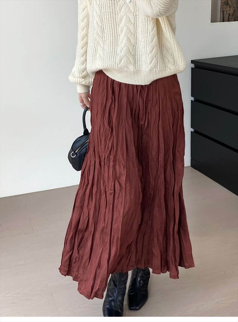 【P2倍&クーポン有】スカート レディース ロングスカート 個性的 秋 冬 ロング丈 フレア Aライン ブラック レッド ダークグレー 無地 フリーサイズ しわ感 旅行 普段使い 日常使い 楽ちん 美脚 脚長 若見え 高見え 格上げ 着回し デイリー 合わせやすい コーディネー