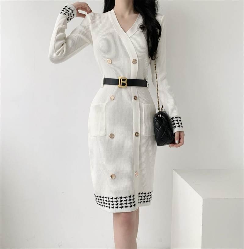 【P2倍&クーポン有】ニット ワンピース レディース 個性的 秋 冬 ひざ下 長袖 Vネック 襟なし スリム タイト 細身 ポケット 伸縮性 ブラック ホワイト 千鳥格子 S M L パーティー イベント 1枚で決まる 美脚 脚長 華奢見え 細見え 若見え 高見え 格上げ スタ