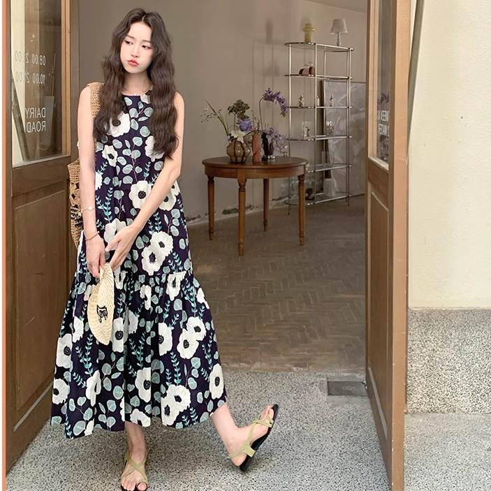 ノースリーブ ロング ティアード ワンピース 夏 マキシ丈 袖なし 腕出し Uネック 襟なし ノーカラー フレア すっきり 肩だし 肌みせ ネイビー 藍色 花柄...