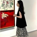 上下セット ノースリーブ チュニック ロング フレアスカート 夏 ロング丈 長丈トップス 裾長め 袖なし 腕出し スクエアネック デコルテきれい 鎖骨きれい フレア 落ち感 すっきり 肩だし 肌みせ シフォン ブラック 黒 白 無地 花柄 フラワー S M L リゾート 旅行 外出