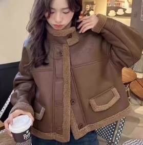 【P2倍&クーポン有】 レディース トップス ジャケット レザージャケット アウター スリム 大人可愛い レトロ 羽織 長袖 襟付き きれいめ ストリート ポケット ストレート 前開き かっこいい スタンドカラー 上着 おしゃれ カジュアル ボタン ファー(4)