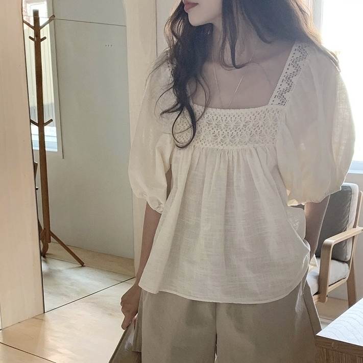 【P2倍&クーポン有】 レディース トップス シャツ かっこいい ブラウス シンプル 大会 おしゃれ スクエアネック こなれ感 授業参観 カジュアル きれいめ 春 ワイド レース 上品 夏 フレア 半袖 カギ編み 主役級 会議 大人可愛い 都会的 パフスリーブ