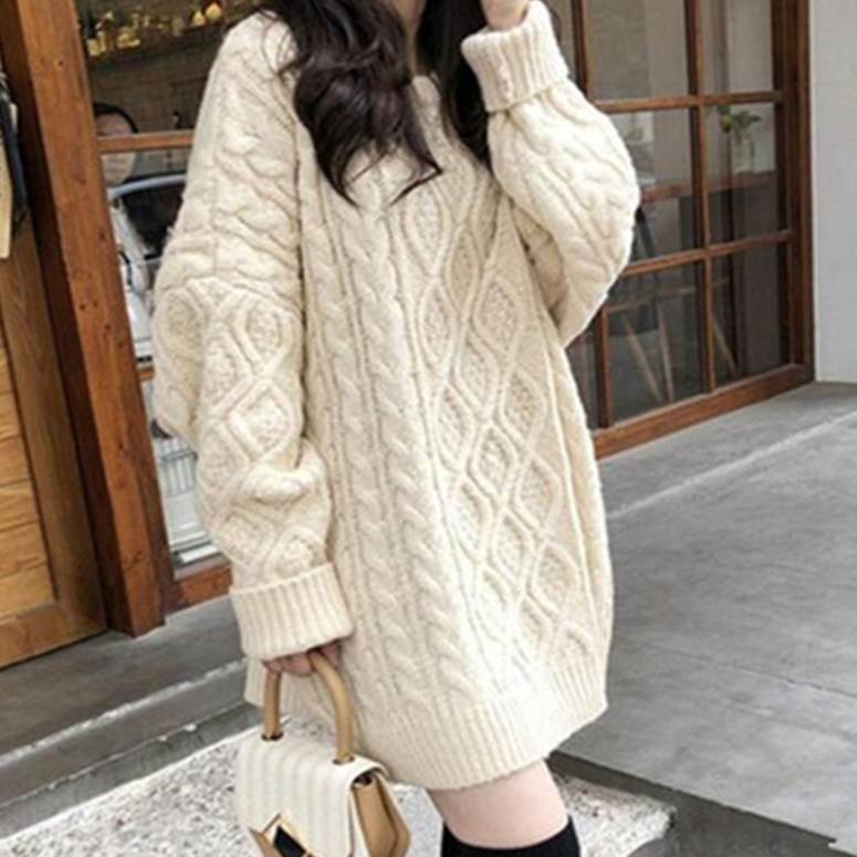 暖かみのあるケーブル編みが魅力的な、ニットセーター。長めの着丈が女性らしさを引き立て、程よいワイドシルエットで体型カバーも叶います。クルーネックが首元をすっきりと演出し、大人かわいい印象を与えます。シンプルで使いやすいデザインは、上品なカジュアルスタイルやリラックス感のある大人カジュアルスタイルにぴったりです。このニットセーターは秋冬のファッションシーンに大活躍してくれること間違いなし。色展開 アプリコット ブラック グレー レッドサイズ S M L XL 2XLサイズ(cm)S /着丈 65 /袖丈 44 /肩幅 62 /バスト 106M /着丈 66 /袖丈 45 /肩幅 63 /バスト 108L /着丈 67 /袖丈 46 /肩幅 64 /バスト 110XL /着丈 68 /袖丈 47 /肩幅 65 /バスト 1112XL /着丈 69 /袖丈 48 /肩幅 66 /バスト 112《商品について》※当ショップは海外からのノーブランド商品になります。海外製品のため日本商品に比べ品質が劣る場合がございます。糸のほつれ、多少の汚れやシミ、ファスナーが固い、デザインの若干の違いなどは不良品には該当しませんのでご了承ください。お手持ちの携帯やPCの画面設定の影響により、実物と色味が異なって見える場合がございます。※当ショップはお客様より注文を確認した上でメーカーに発注しておりますので返品、交換は出来かねます。ご了承下さいませ。《発送について》お取り寄せ商品のため、ご入金確認後、お届けまでに「10-24日程度」のお時間がかかります。通常よりもお時間がかかってしまう場合もございます。欠品や商品の不具合などにより、商品をお届けすることができず、ご注文をキャンセルさせていただく場合もございますのでご了承ください。※当ショップの商品はお取り寄せ商品につき、入金確認後メーカーへ発注させて頂きます。※メーカーにて在庫切れの場合は、速やかに返金させて頂きます。《返品についての特約に関する事項》ご注文確定後、発注後のキャンセルやサイズなどの内容変更は承っておりません。注文時によくご確認ください商品に欠陥がある場合を除き、基本的には返品や交換には応じません。最後までご覧くださり、ありがとうございました。Rain-00666 《商品について》 ※当ショップは海外からのノーブランド商品になります。 海外製品のため日本商品に比べ品質が劣る場合がございます。 糸のほつれ、多少の汚れやシミ、ファスナーが固い、デザインの若干の違いなどは不良品には該当しませんのでご了承ください。 お手持ちの携帯やPCの画面設定の影響により、実物と色味が異なって見える場合がございます。 ※当ショップはお客様より注文を確認した上でメーカーに発注しておりますので返品、交換は出来かねます。ご了承下さいませ。 《発送について》 お取り寄せ商品のため、ご入金確認後、お届けまでに「10-24日程度」のお時間がかかります。 通常よりもお時間がかかってしまう場合もございます。 欠品や商品の不具合などにより、商品をお届けすることができず、ご注文をキャンセルさせていただく場合もございますのでご了承ください。 ※当ショップの商品はお取り寄せ商品につき、入金確認後メーカーへ発注させて頂きます。 ※メーカーにて在庫切れの場合は、速やかに返金させて頂きます。 《返品についての特約に関する事項》 ご注文確定後、発注後のキャンセルやサイズなどの内容変更は承っておりません。 注文時によくご確認ください 商品に欠陥がある場合を除き、基本的には返品や交換には応じません。 最後までご覧くださり、ありがとうございました。 レディース トップス ニット セーター 長袖 ケーブル クルーネック ワイド かわいい 大人可愛い きれいめ シンプル カジュアル 上品 おしゃれ かっこいい レトロ こなれ感 ガーリー 主役級 存在感 クラシカル ナチュラル 秋 冬 発表会 10代 20代 30代 40代 お姉さん お呼ばれ お食事 参戦服 学生 学校 通学 お出かけ イベント ショッピング ライブ 韓国 オルチャン 楽ちん 体型カバー 普段使い 着回し モテ 清楚 トレンド 流行 定番 S M L ブラック グレー レッド rain-00666