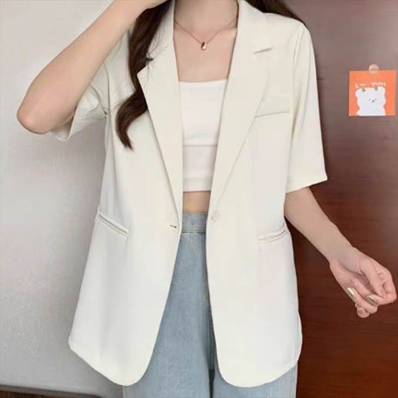 Rakuten - 【P2倍&クーポン有】 きれいめ 夏コーデ レディース ボタン ジャケット おしゃれ モダン ベーシック 半袖 シンプル ロマンティック 抜け感 こなれ感 上品 レトロ かっちり クラシカル 大人可愛い 上着 フェミニン キュート ガーリー エレガント 前開き
