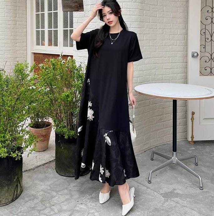 【P2倍&クーポン有】 甘め 休日スタイル 夏コーデ Aライン ワンピース きれいめ こなれ感 アクティブ アシンメトリー 切り替え ドッキング エレガント 上品 おしゃれ カジュアル 半袖 クラシカル フェミニン フレア キュート モダン レトロ マキシ