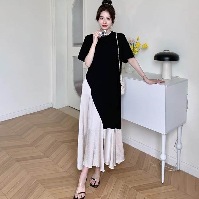 【P2倍&クーポン有】 甘め 休日スタイル 夏コーデ 半袖 ワンピース ストリート 大人可愛い 切り替えデザイン マキシ ドッキング フェミニン きれいめ ラウンドネック アシンメトリー タックプリーツ Aライン おしゃれ シャツワンピ こなれ感 かわいい フレア