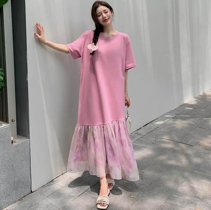 【P2倍&クーポン有】 甘め 休日スタイル 夏コーデ 5分袖 ワンピース 透け感 かわいい おしゃれ マキシ タックプリーツ ラウンドネック 大人可愛い フェミニン シンプル シースルー 切り替えデザイン ドッキング フレア カジュアル 半袖 シアー ティアード