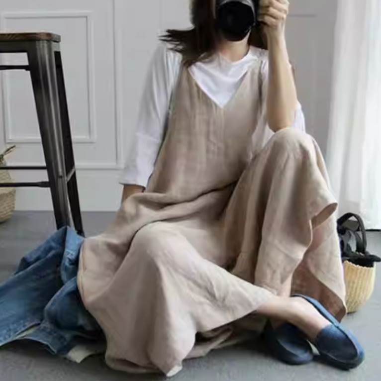 Rakuten - 【P2倍&クーポン有】 レディース パンツ ボトムス 袖なし サロペット ポケット シンプル レトロ ロングパンツ ワイド ノースリーブ カジュアル Vネック おしゃれ 薄手 かわいい 大人可愛い つなぎ かっこいい ワイドパンツ きれいめ オーバーオール
