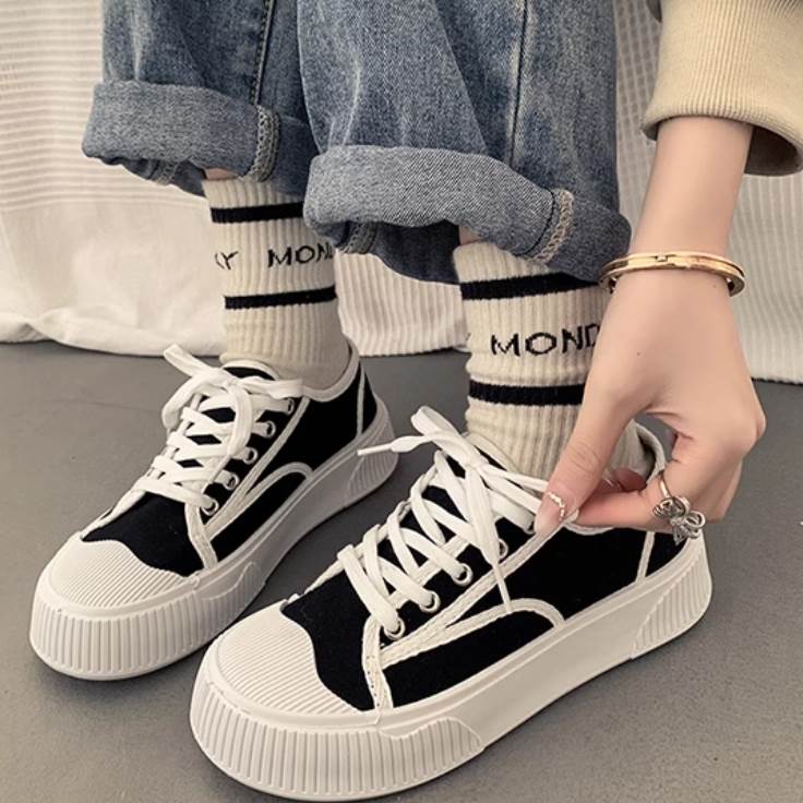 【P2倍&クーポン有】 レディース スニーカー 厚底 きれいめ 美脚 かっこいい スポーティー 主役級 かわ..