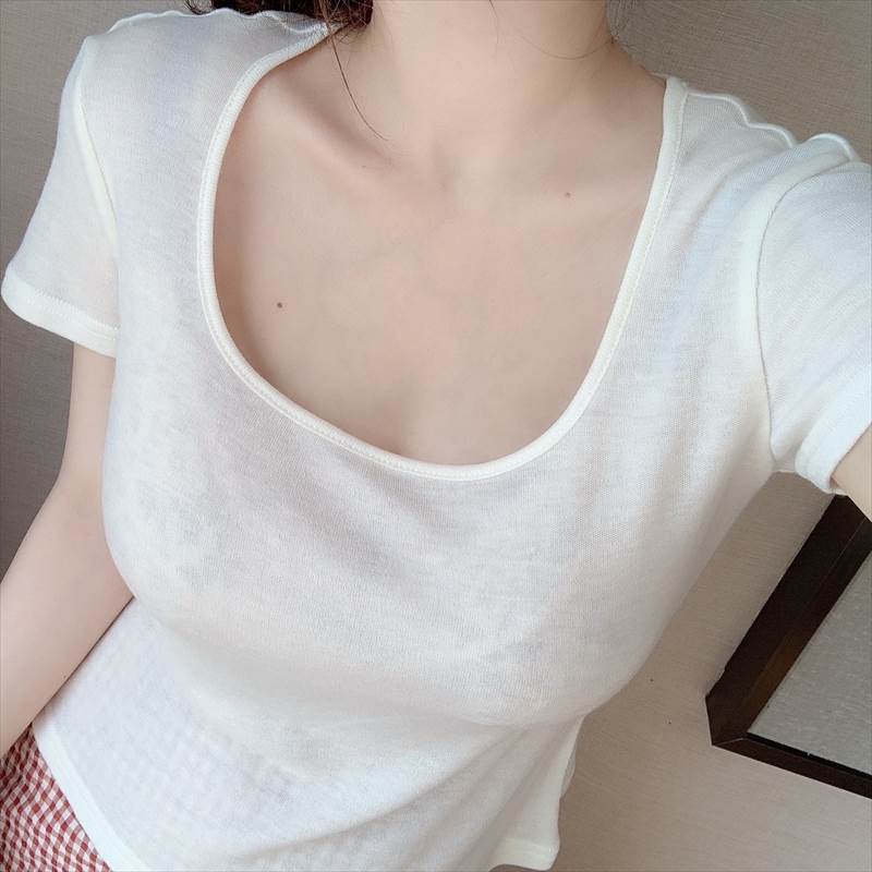 Rakuten - 【P2倍&クーポン有】 トップス レディース ミディアム丈 上品 袖あり Uネック 大人女子 白トップス お洒落 半袖 無地 夏 主役級 モード系 秋 プルオーバー Tシャツ こなれ感 春 セクシー 大人可愛い インナー 薄手 抜け感