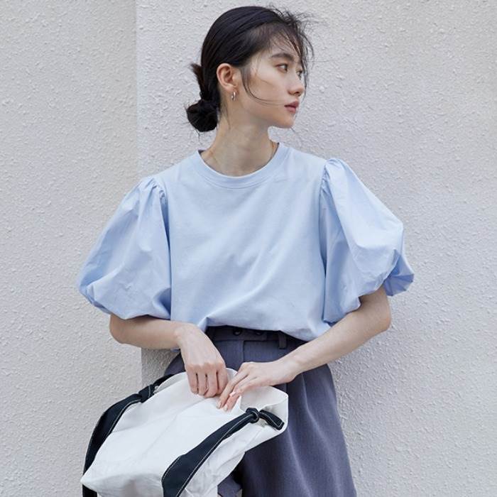 Rakuten - 【P2倍&クーポン有】 トップス Tシャツ ラウンドネック お洒落 大人可愛い ラブリー 大人可愛い かっこいい こなれ感 ボリューム袖 シンプル クール キュート 大人女子 半袖 かわいい カットソー 個性的 上品 きれいめ おしゃれ エレガント マニッシュ モード系