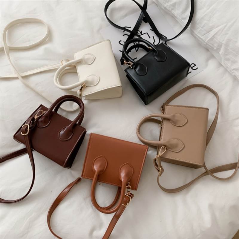 Rakuten - 【P2倍&クーポン有】 バッグ バック レディースバック 個性的 かわいい きれいめ OL bag 主役級 大人可愛い 女子会 旅行 デート 学生 トレンド 鞄 カバン 通勤 休日 通学 上品 レディースバッグ 大人 お出かけ