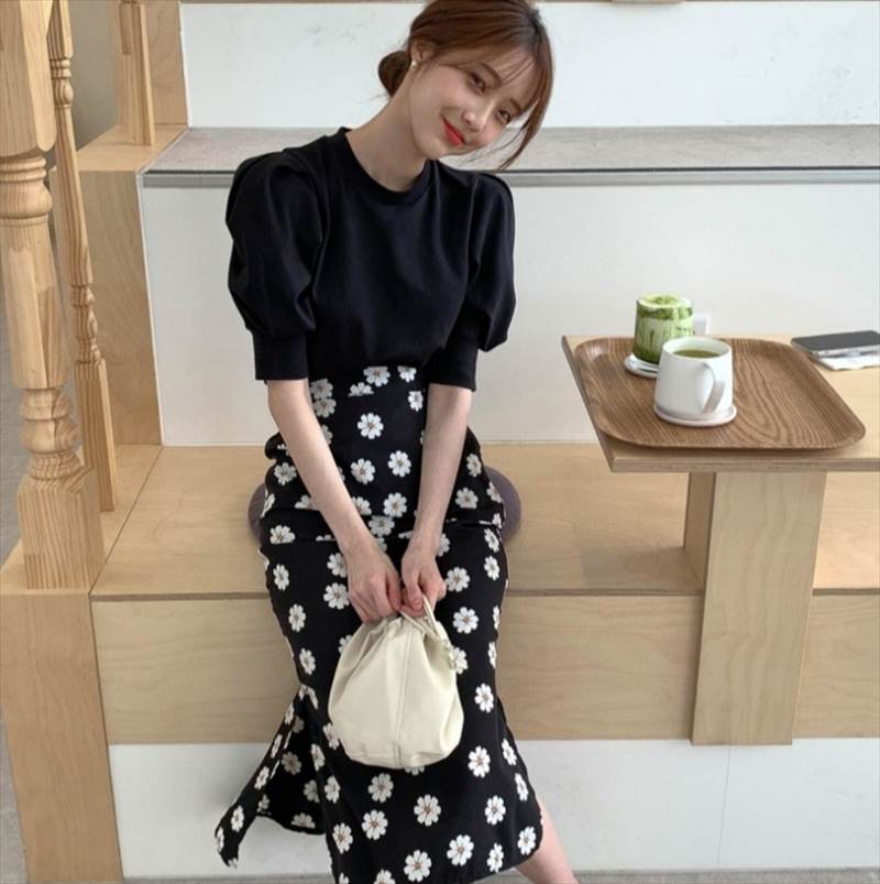 【P2倍&クーポン有】 トップス スカート シンプル 女子会 大人 流行 ファッション 休日 着回し コーデ スタイル トレンド 上品 きれいめ 大人可愛い カジュアル デート モテ 旅行 主役級 存在感 おしゃれ お出かけ インスタ映え