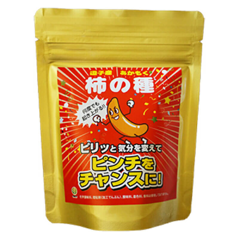 あかもく柿の種(ピンチャン's)は、ピリッと後味のよい唐辛子の辛みと水飴の甘味が風味よく後を引く柿の種です。・厳選国産もち米と有機たまり醤油あられ作りに適した国産もち米を厳選して生地を作り、昔ながらの木樽で本醸造した有機たまり醤油で味付けしました。・4つの旨み素材をプラス逗子小坪産のあかもく、国産かつお節粉、熊本県産椎茸、北海道産の昆布を粉末にして、旨みとコクを加えました。・注目の「あかもく」を使用別名「海のスーパーフード」とも言われるあかもくを使用しています。・化学調味料・着色料・香料不使用化学調味料、増粘剤(加工でんぷん)、酸味料、着色料、香料は使用していません。・「ピンチャン's」というユニークなネーミング「ピンチをチャンスに！」という縁起の良いネーミングが特徴。ビールのおともに、パーティーや集まりに、受験生への応援ギフトや、仕事仲間への差し入れとしてもおすすめです。＜TAC21について＞TAC21株式会社は、神奈川県逗子市に本社を置く、1971年創業の自然食品専門店です。地元・逗子で収獲した素材を使った商品開発に力を入れており、逗子小坪産のあかもくを使った商品を数多く製造・販売しています。「合成成分に頼らない『本物』の商品を扱う」ことを大切にし、地域の発展と食文化の活性化に取り組んでいます。■商品名：あかもく柿の種 ピンチャンス 有機たまり醤油使用 あかもく粉末 かつお節 椎茸 昆布 化学調味料不使用 神奈川県逗子産■内容量：35g■原材料名：もち米(国産)、有機たまり醤油(愛知県)、麦芽水飴(鹿児島県)、あかもく粉末(神奈川県逗子産)、食塩、香辛料、かつお粉末(国産)、椎茸粉末(熊本県)、昆布粉末(北海道)、(原料の一部に大豆・胡麻を含みます)■JANコード：4990483019292■賞味期限：製造日より180日以内のものを発送(常温・未開封)■保存方法：直射日光、高温多湿を避け常温で保存してください。■メーカー或いは販売者：TAC21株式会社■製造国：日本■区分：食品栄養成分表示(100gあたり)エネルギー：371kcal / たんぱく質：8.9g / 脂質：1.0g / 炭水化物：82.8g(糖質80.6g・食物繊維2.2g) / 食塩相当量：1.6gアレルゲン：大豆・胡麻【免責事項】 ※記載の賞味期限は製造日からの日数です。実際の期日についてはお問い合わせください。 ※自社サイトと在庫を共有しているためタイミングによっては欠品、お取り寄せ、キャンセルとなる場合がございます。 ※商品リニューアル等により、パッケージや商品内容がお届け商品と一部異なる場合がございます。 ※メール便はポスト投函です。代引きはご利用できません。厚み制限（3cm以下）があるため簡易包装となります。 外装ダメージについては免責とさせていただきます。