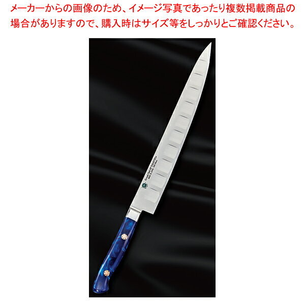 商品の仕様●グランドシェフSP のブレードに一丁ずつ手作業で作られたアクリル樹脂柄を取り付けた、この世に2つと同じものがないマニア必見のシリーズです。●材質:ボーラーウッデホルム特殊鋼サビに強い●柄:アクリル樹脂※商品画像はイメージです。複数掲載写真も、商品は単品販売です。予めご了承下さい。※商品の外観写真は、製造時期により、実物とは細部が異なる場合がございます。予めご了承下さい。※色違い、寸法違いなども商品画像には含まれている事がございますが、全て別売です。ご購入の際は、必ず商品名及び商品の仕様内容をご確認下さい。※原則弊社では、お客様都合（※色違い、寸法違い、イメージ違い等）での返品交換はお断りしております。ご注文の際は、予めご了承下さい。【古より伝わる堺の名刀 堺孝行刃物】 古来から権威の象徴とされてきた日本刀。厳選された鋼を幾重にも折り重ね鍛え上げた刃心は最高の切れ味と輝きを放ち魂が宿ると伝えられています。日本の和包丁とはまさに日本刀の流れを引き継いだ世界に誇れる芸術品でもあります。細部に渡る仕上げのクオリティーは上質な包Tを作り出す職人のプライドでもあり先代より脈々と受け継がれてきた伝承の技でもあります。世界に類をみない独自の形状を持つ和包丁は魚や野菜など異なった食材を切る為に生み出された刃物であり繊細な日本料理には欠かす事の出来ない包丁です。600年の歴史を持つ堺刃物の伝統を守り続ける堺孝行ブランドをぜひ一度お手にとり世界に誇れる匠の技に触れて頂く事をスタッフー同願っております。Japanese swords have been a status symbol from ancient times. The core blade is forged by folding selected steel many times and features supreme sharpness and brilliance; it is has been said that the human soul dwells in the sword.Japanese knives are actually works of art descended from Japanese swords, and we proudly present them to the world. The quality of meticulous workmanship represents the pride of masters who create quality knives, and the quality is ensured by traditional skills that have been continuously inherited from their predecessors. Japanese knives have their own unprecedented shapes and are without parallel in the world as knives created for cutting different foods, including fishes and vegetables, and are vital for delicate apanese dishes. All of our staff members wish that you would pick up the Sakai Takayuki brand products which maintain the traditional skills of Sakais Japanese knives and demonstrate the skills of world class masters.