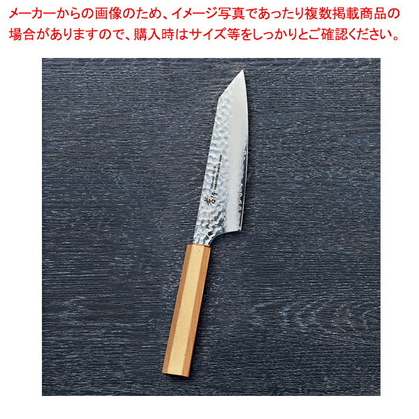 商品の仕様●衛生的で美しくをコンセプトにしたサビに強い包丁です。日本の伝統的な色合いをベースにして一本ごとに職人が色付けしています。●材質:VG10 サビに強い●柄:ABS樹脂※商品画像はイメージです。複数掲載写真も、商品は単品販売です。予めご了承下さい。※商品の外観写真は、製造時期により、実物とは細部が異なる場合がございます。予めご了承下さい。※色違い、寸法違いなども商品画像には含まれている事がございますが、全て別売です。ご購入の際は、必ず商品名及び商品の仕様内容をご確認下さい。※原則弊社では、お客様都合（※色違い、寸法違い、イメージ違い等）での返品交換はお断りしております。ご注文の際は、予めご了承下さい。【古より伝わる堺の名刀 堺孝行刃物】 古来から権威の象徴とされてきた日本刀。厳選された鋼を幾重にも折り重ね鍛え上げた刃心は最高の切れ味と輝きを放ち魂が宿ると伝えられています。日本の和包丁とはまさに日本刀の流れを引き継いだ世界に誇れる芸術品でもあります。細部に渡る仕上げのクオリティーは上質な包Tを作り出す職人のプライドでもあり先代より脈々と受け継がれてきた伝承の技でもあります。世界に類をみない独自の形状を持つ和包丁は魚や野菜など異なった食材を切る為に生み出された刃物であり繊細な日本料理には欠かす事の出来ない包丁です。600年の歴史を持つ堺刃物の伝統を守り続ける堺孝行ブランドをぜひ一度お手にとり世界に誇れる匠の技に触れて頂く事をスタッフー同願っております。Japanese swords have been a status symbol from ancient times. The core blade is forged by folding selected steel many times and features supreme sharpness and brilliance; it is has been said that the human soul dwells in the sword.Japanese knives are actually works of art descended from Japanese swords, and we proudly present them to the world. The quality of meticulous workmanship represents the pride of masters who create quality knives, and the quality is ensured by traditional skills that have been continuously inherited from their predecessors. Japanese knives have their own unprecedented shapes and are without parallel in the world as knives created for cutting different foods, including fishes and vegetables, and are vital for delicate apanese dishes. All of our staff members wish that you would pick up the Sakai Takayuki brand products which maintain the traditional skills of Sakais Japanese knives and demonstrate the skills of world class masters.