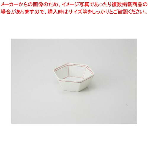 商品の仕様●赤筋 六角小鉢●11.7×10×4.3cm●1個※商品画像はイメージです。複数掲載写真も、商品は単品販売です。予めご了承下さい。※商品の外観写真は、製造時期により、実物とは細部が異なる場合がございます。予めご了承下さい。※色違い、寸法違いなども商品画像には含まれている事がございますが、全て別売です。ご購入の際は、必ず商品名及び商品の仕様内容をご確認下さい。※原則弊社では、お客様都合（※色違い、寸法違い、イメージ違い等）での返品交換はお断りしております。ご注文の際は、予めご了承下さい。【2018PO】