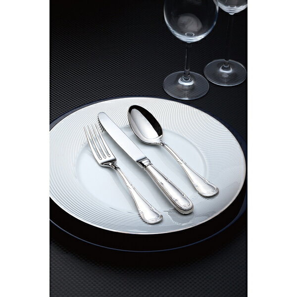 商品の仕様●関連ワード【 カトラリー（洋食器） スプーン（洋食器） ナイフ（洋食器） フォーク（洋食器） レードル（洋食器） 洋食器（ナイフ フォーク スプーン） 】●全長：237細部にまでこだわりぬいた最高のステンレスカトラリー存在感あるアールデコ調の模様が優雅な時間を華麗に彩ります。※(H.H)マークの製品はハンドル部が空洞です。※商品画像はイメージです。複数掲載写真も、商品は単品販売です。予めご了承下さい。※商品の外観写真は、製造時期により、実物とは細部が異なる場合がございます。予めご了承下さい。※色違い、寸法違いなども商品画像には含まれている事がございますが、全て別売です。ご購入の際は、必ず商品名及び商品の仕様内容をご確認下さい。※原則弊社では、お客様都合（※色違い、寸法違い、イメージ違い等）での返品交換はお断りしております。ご注文の際は、予めご了承下さい。【kisi-13-0812】