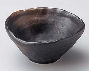 【まとめ買い10個セット品】和食器 カ068-098 黒備前なぶり三角小鉢【キャンセル/返品不可】【メイチョー】