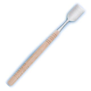 商品概要●商品名:ラクラク氷彫刻ノミ 粗彫用 丸ノミ（外刃） No.321 刃巾7.5cm×全長:60cm●刃巾:75mm×全長:600mm●刃物など金属製品をお使いになる前に料理で使う包丁や刃物など金属製品は食材を調理した後、すぐに洗浄してください。食材が刃物についたまま、放置されますと錆や水アカの原因となります。また、水洗いをした後、濡れたままで放置すると錆や水アカが発生しますので使用後はふきん等で水気を取り、風通しの良いところで乾燥させて下さい。また柄の付け根は濡れたままにすると腐りやすくなりますのでご注意ください。【2018PO】【 業務用 】ラクラク氷彫刻ノミ 粗彫用 丸ノミ［外刃］ No．321 刃巾7．5cm×全長：60cm 21937