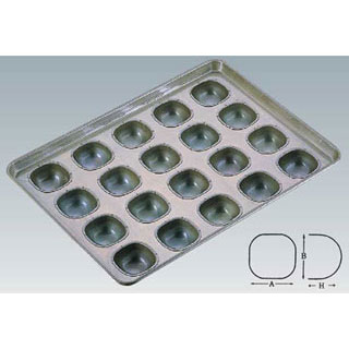 商品の仕様●材質：ブリキにシリコン加工●サイズ：外寸（mm） 高さ（mm） 単品内寸（mm） 545×395×64 A70×B70×H40●頁：0026●品番：12※商品画像はイメージです。複数掲載写真も、商品は単品販売です。予めご了承下さい。※商品の外観写真は、製造時期により、実物とは細部が異なる場合がございます。予めご了承下さい。製菓・製パン用品なら厨房卸問屋 名調にお任せください！厨房卸問屋 名調ではプロ業務用の製菓道具・製パン用品・製菓用の専門機器類、スイーツ販売に欠かせない各種消耗品をいつも格安・激安価格で通販しています。喫茶店・カフェ・ケーキ屋さんの器材・設備調達に、是非とも厨房卸問屋 名調をご用命くださいませ。ご家庭でもプロ専門の製菓道具を使って、1グレード上のお菓子作りを今まで以上に楽しんでみてはいかがでしょうか？デザート作りやケーキ作りが楽しくなること請け合いです。「〜に使う道具が無いか？」「欲しい商品があるが、商品名が分からない」など、ご不明な点はお気軽にお問い合わせください。お問い合わせ：info@meicho.ne.jp