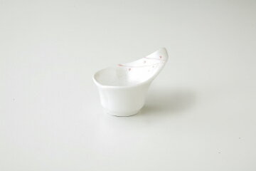 商品の仕様●長径(cm):7.5●短径(cm):5.5●高さ(cm):5●重量(g):52●上絵付※商品画像はイメージです。複数掲載写真も、商品は単品販売です。予めご了承下さい。※商品の外観写真は、製造時期により、実物とは細部が異なる場合がございます。予めご了承下さい。※色違い、寸法違いなども商品画像には含まれている事がございますが、全て別売です。ご購入の際は、必ず商品名及び商品の仕様内容をご確認下さい。※原則弊社では、お客様都合（※色違い、寸法違い、イメージ違い等）での返品交換はお断りしております。ご注文の際は、予めご了承下さい。