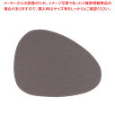 商品の仕様●サイズ：間口×奥行(mm)420×320●カラー：タバコ●テーブルトップを彩る、上品でモダンなプレースマットが登場!華やかなテーブルを演出する●レザー調のテーブルマットは高級感のあるカラーや質感でワンランクアップしたテーブルを演出します。シックでリッチなものからノルディック風のカジュアルなものまで、お好みに合わせて色や形をお選びいただけます。合成皮革素材なので清掃性も高く、テーブルコーディネイトの幅が広がります。●材質：塩化ビニル18%ポリエチレン18%※商品画像はイメージです。複数掲載写真も、商品は単品販売です。予めご了承下さい。※商品の外観写真は、製造時期により、実物とは細部が異なる場合がございます。予めご了承下さい。※色違い、寸法違いなども商品画像には含まれている事がございますが、全て別売です。ご購入の際は、必ず商品名及び商品の仕様内容をご確認下さい。※原則弊社では、お客様都合(※色違い、寸法違い、イメージ違い等)での返品交換はお断りしております。ご注文の際は、予めご了承下さい。【end-9-2015】