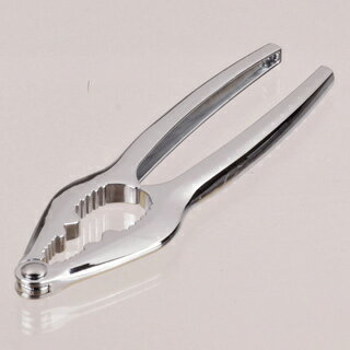 ロブスタークラッカーです。これさえあればロブスターのカタいカラも簡単に割ることができます。ロブスター以外にもカニのカラ割にも便利です。ご家庭用はもちろん業務用にもおススメです。商品の仕様●製品サイズ(全長×幅×厚さmm)：145×40×10...