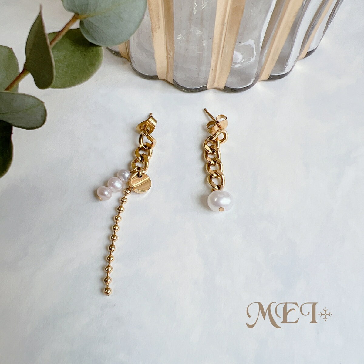 【SALE 最大15%OFFクーポン】 サージカルステンレス 淡水パールピアス 揺れる ピアス アレルギー対応 非対称 遊び心 プレゼント 韓国アクセサリー mei＋ メイプラス アクセのサムネイル