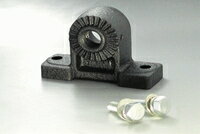 ※画僧はイメージです。 【メーカー特長】 ・RoHS指令適合品 ・テンションの支持台です。 ・軸高の違う2種類のスタンドスパンナーがあり、アイドラーボルトの長さも2種類用意しています。 ・スパンナーとアイドラーボルトのセット品番が大変便利です。