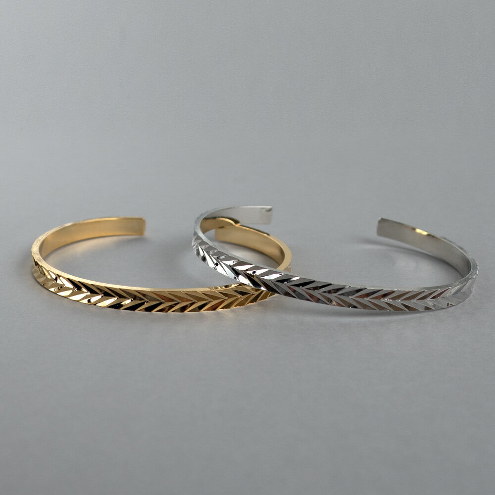 【最大10%OFFクーポン】 バングル ダイヤカット アクセサリー ブレスレット レディース シルバー ゴールド アクセ ブレス 大ぶり メタル アクセ ごつめ...