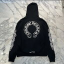 CHROME HEARTS Floral Cross Horseshoe Pullover Hoodie Size XL クロムハーツ フローラルクロス ホースシュー プルオーバーフーディ プルオーバーパーカー 袖プリント スクロールロゴ ブラック サイズXL【250906】【新古品】