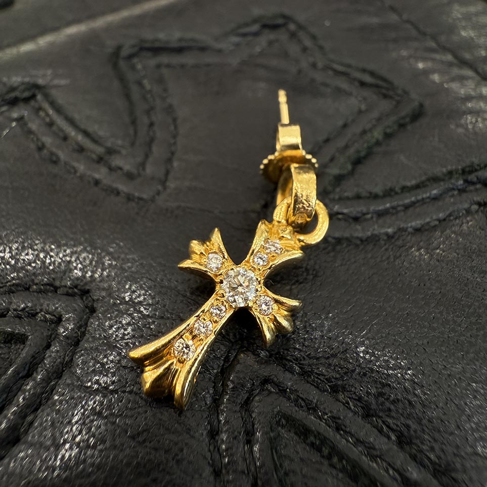 CHROME HEARTS 22K BABY FAT CROSS Earring Pave Diamond クロムハーツ 22K ベイビーファットクロス ピアス...