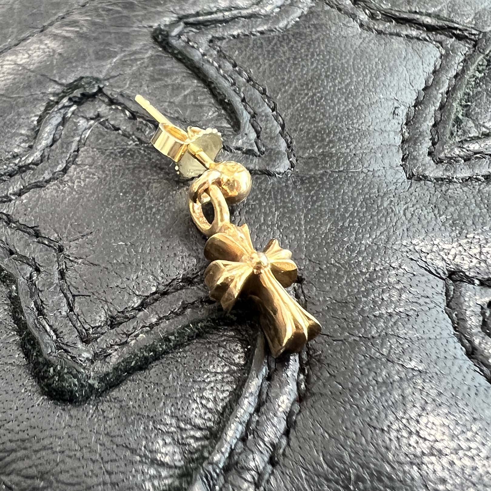 ȥ饤ŷԾŹ㤨CHROME HEARTS 22K Stack CH Cross Drop Earrings ϡ 22K å CH ɥå  ԥ ꡼  22251117ۡڿʡۡפβǤʤ400,000ߤˤʤޤ