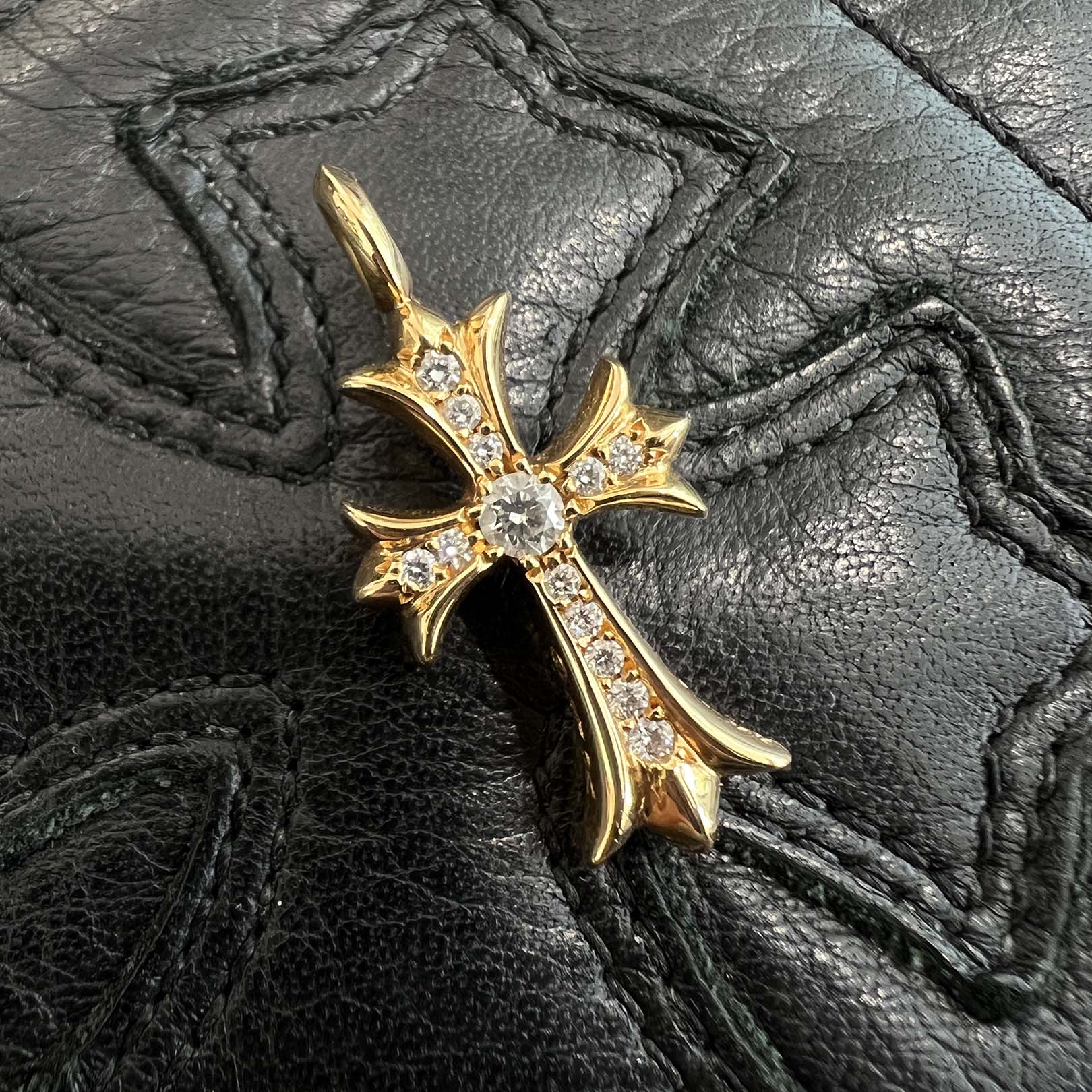 ȥ饤ŷԾŹ㤨CHROME HEARTS 22K Tiny Fat Cross Pave Diamond Pendant Top ϡ 22K ˡեåȥ ѥ ڥȥȥå ꡼ ͥå쥹ȥå 22 ѥ ɡ251122ۡڿʡۡפβǤʤ1,950,000ߤˤʤޤ