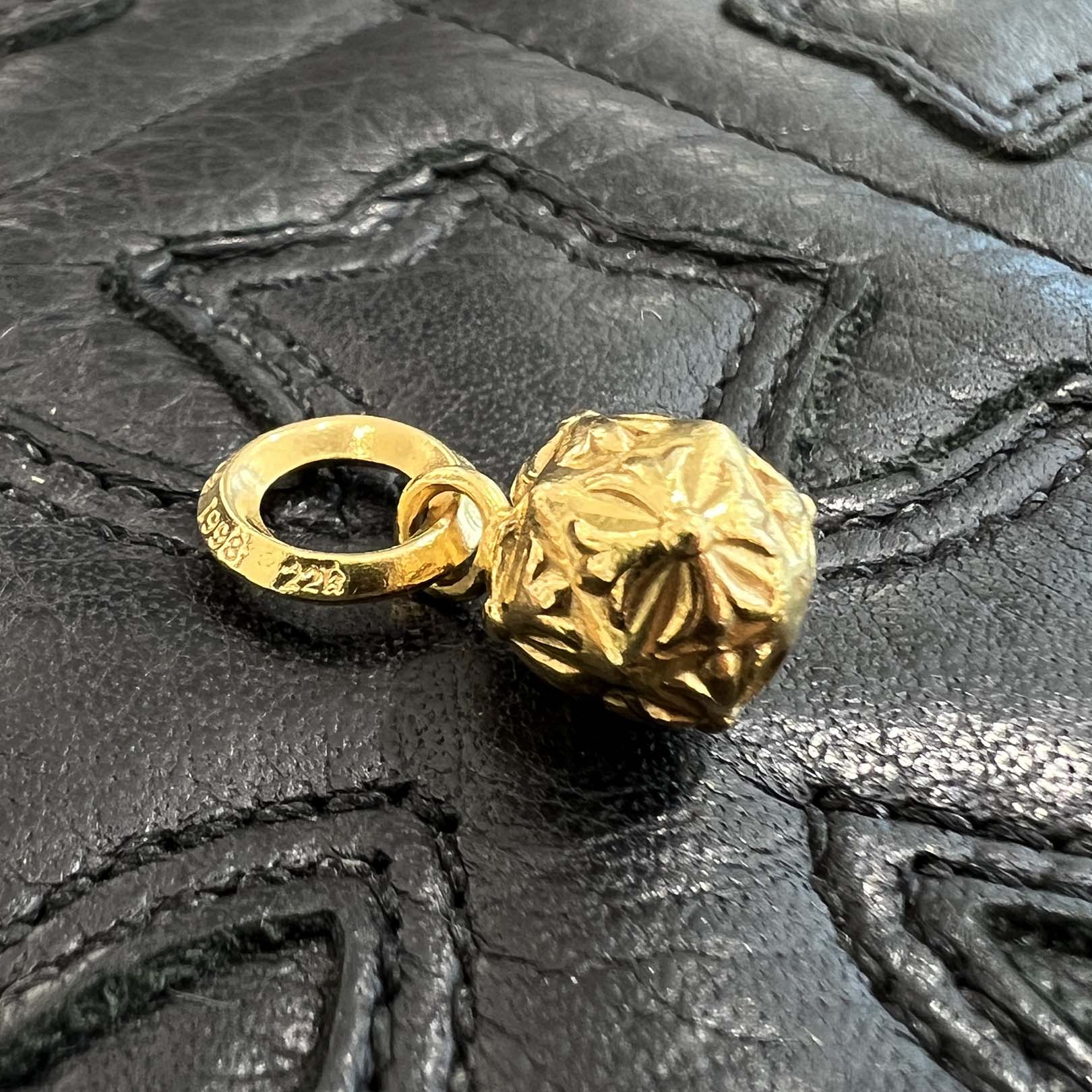 CHROME HEARTS 22K PYRAMID PLUS Ball Pendant Top クロムハーツ 22K ピラミッドプラスボール ペンダントトップ アクセサリー ネックレストップ 22K 22金 ゴールド【251125】【中古-A】