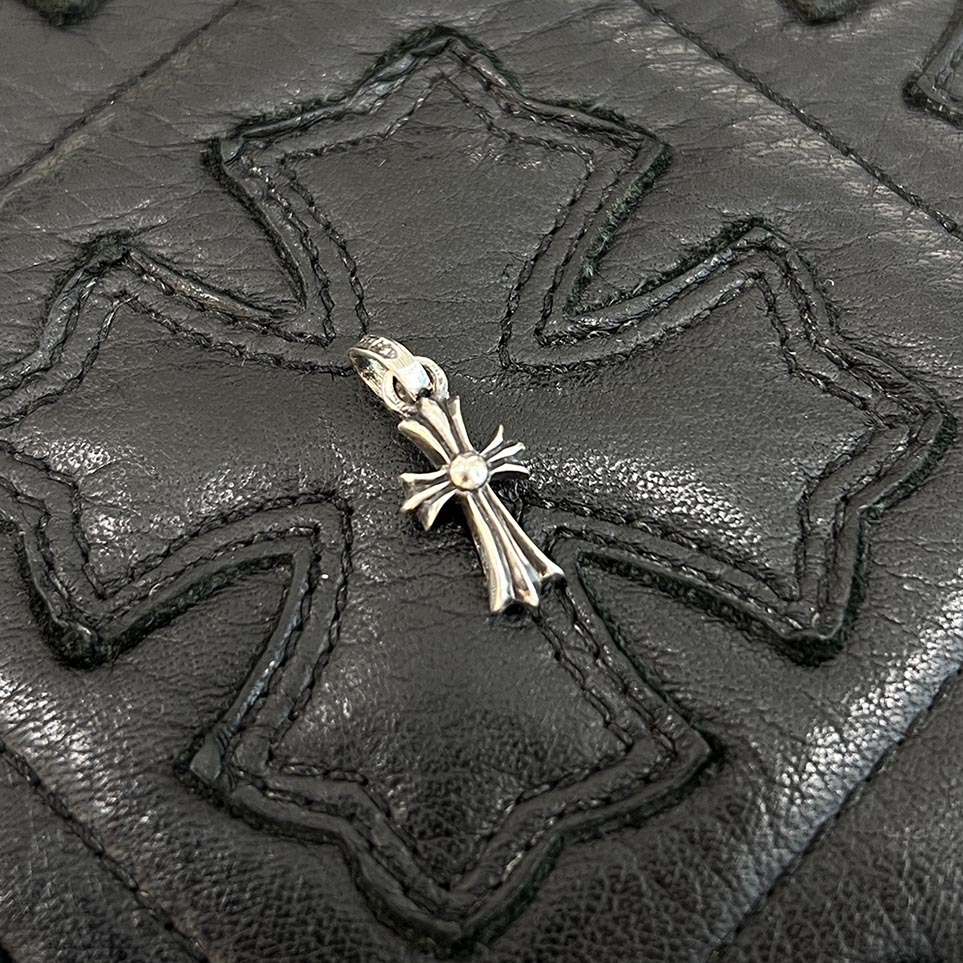 CHROME HEARTS Baby Fat Cross Pendant Top クロ