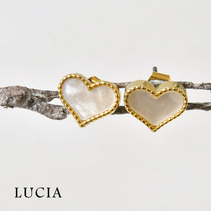 ハートピアス ＊【10%OFFクーポン対象商品】【LUCIA ルチア】シェル ハート ピアス (8155)レディース アクセサリー イヤリング 両耳 キャッチ スタッド ゴールド 貝 ナチュラル 大人可愛い おしゃれ ギフト プレゼント 誕生日 記念日 20代 30代 40代 50代 60代