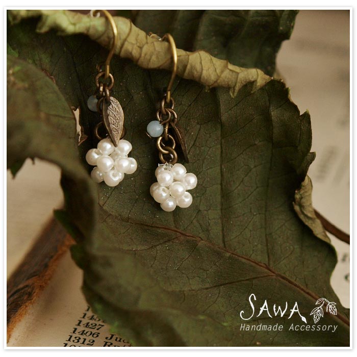 ＊【10%OFFクーポン対象商品】【SAWA サワ】 天然石 × 葉モチーフ ピアス / イヤリング (p-2) アクセサリー レディース ハンドメイド 作家 手作り ナチュラル 卒業式 母の日